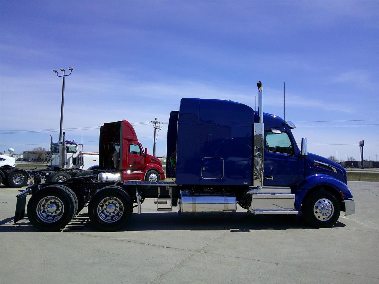 2027 Peterbilt 579 72" Double Bunk High Roof Fargo ND