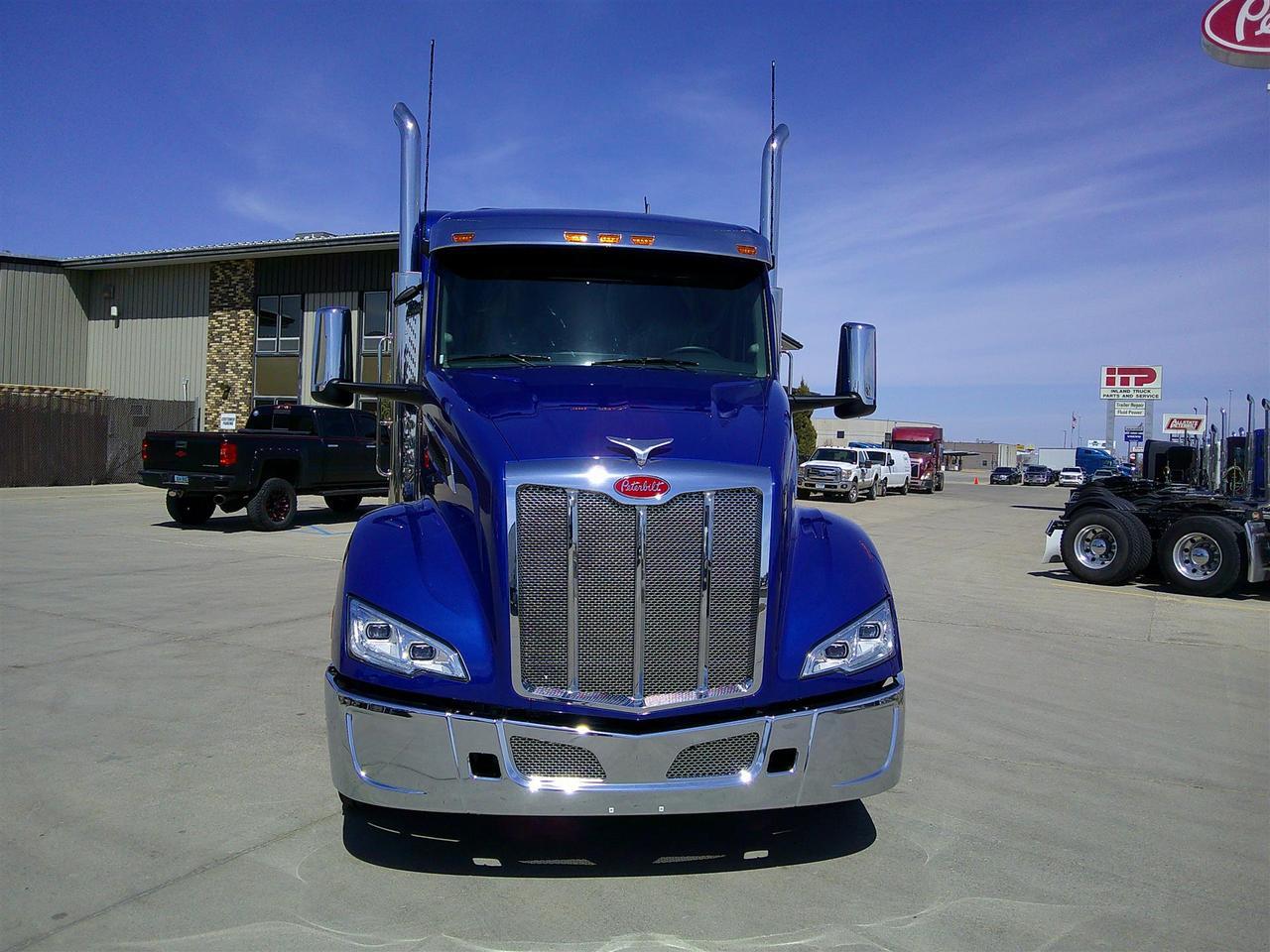2027 Peterbilt 579 Sleeper