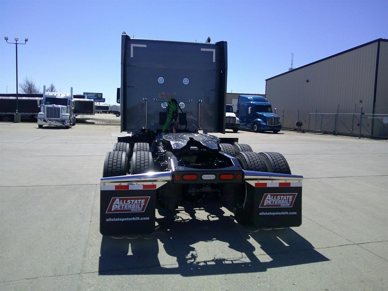 2027 Peterbilt 579 in Fargo, ND — photo 6