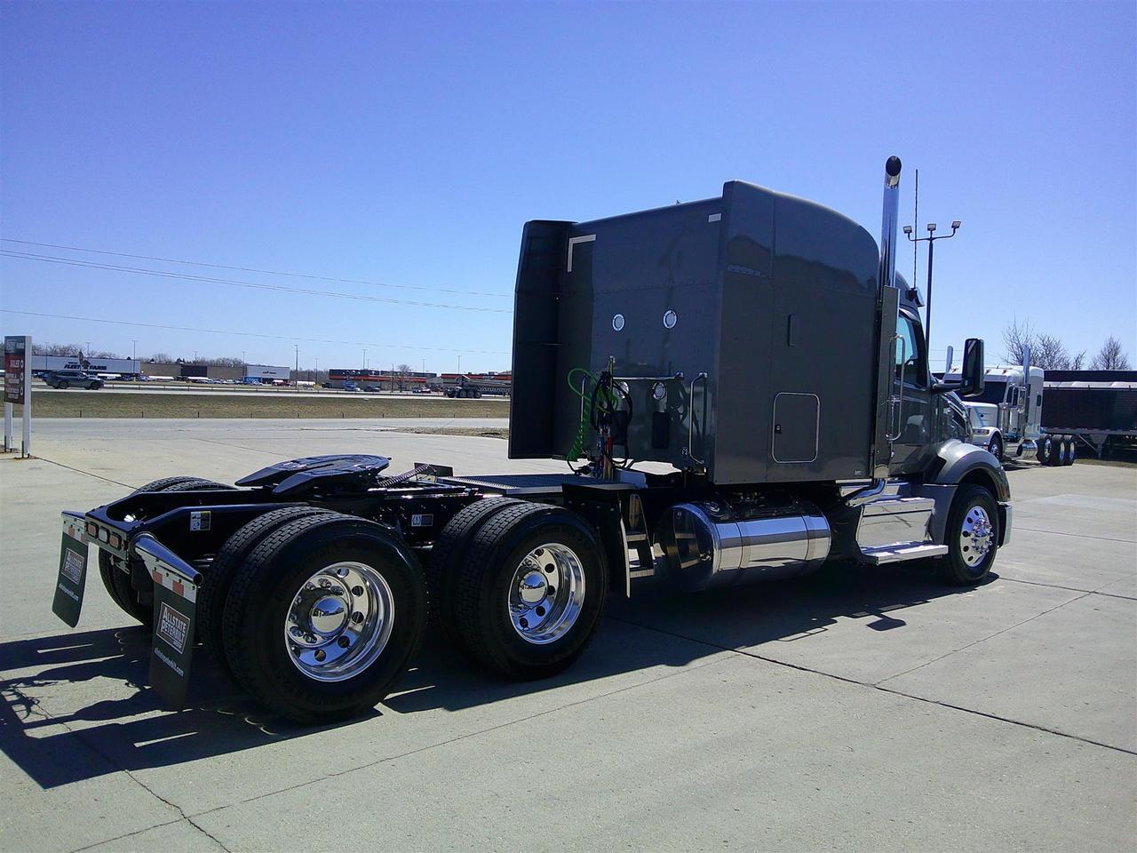 2027 Peterbilt 579 72" Double Bunk High Roof Fargo ND