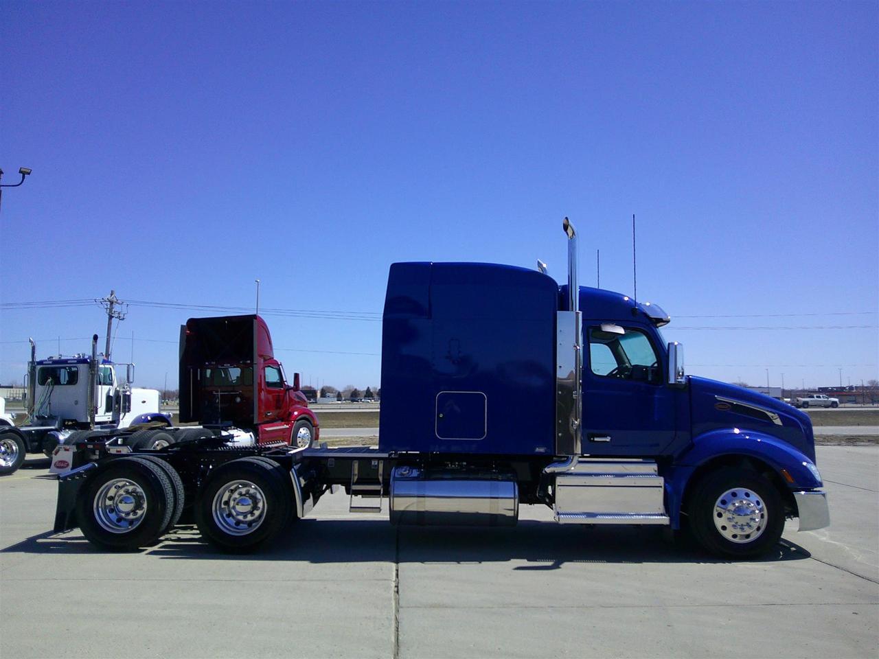 2027 Peterbilt 579 72" Double Bunk High Roof Fargo ND