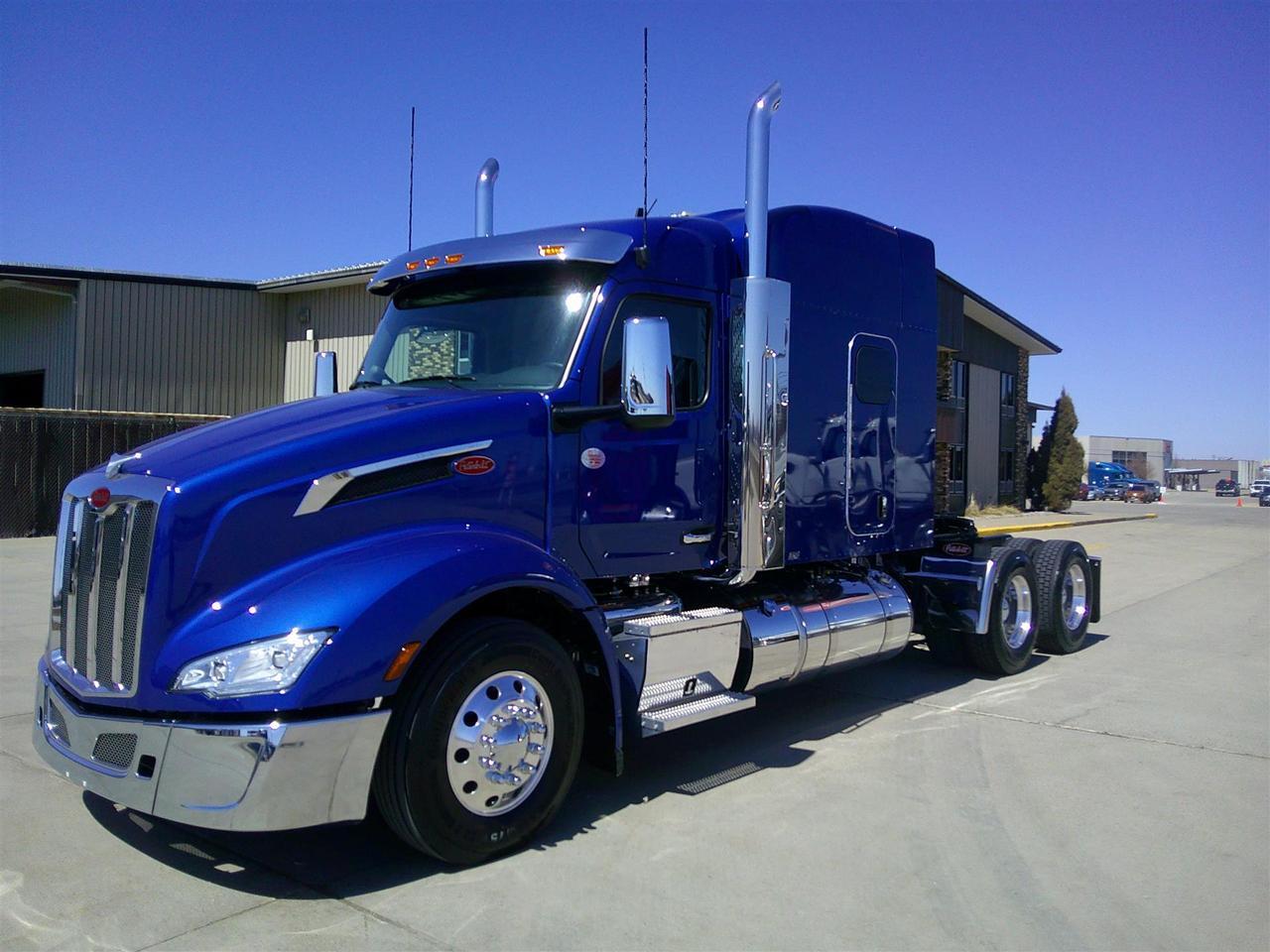 2027 Peterbilt 579 Sleeper