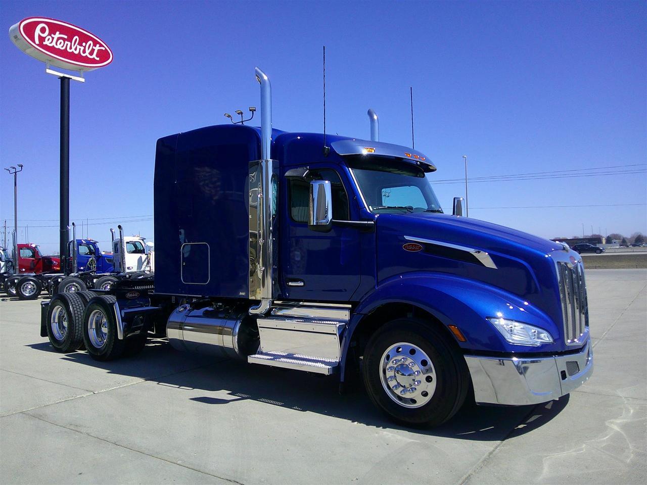 2027 Peterbilt 579 Sleeper