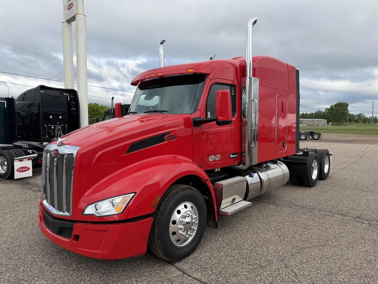 2027 Peterbilt 579 Sleeper
