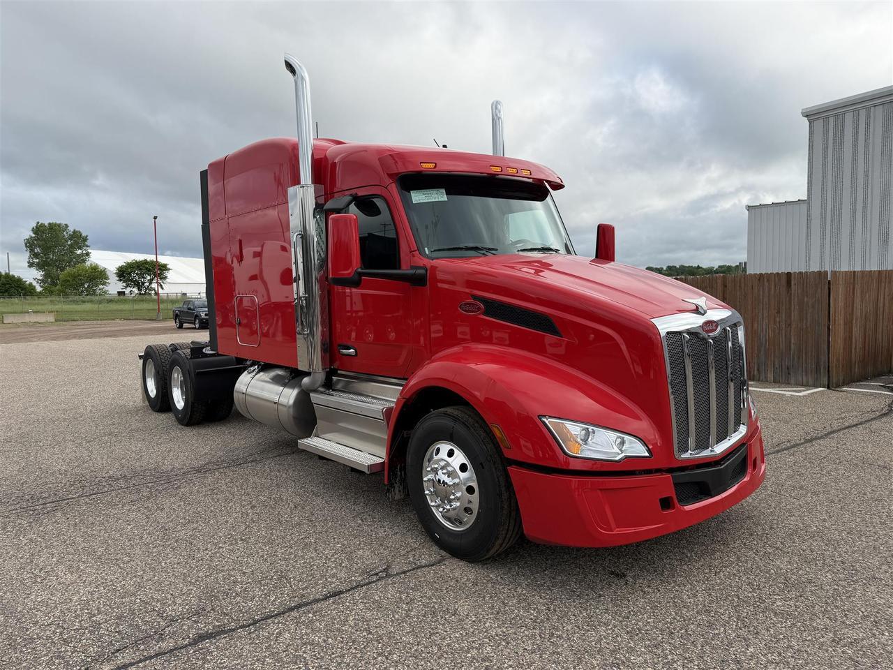 2027 Peterbilt 579 Sleeper