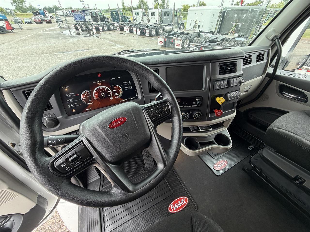 2027 Peterbilt 579 80" Double Bunk High Roof Eau Claire WI