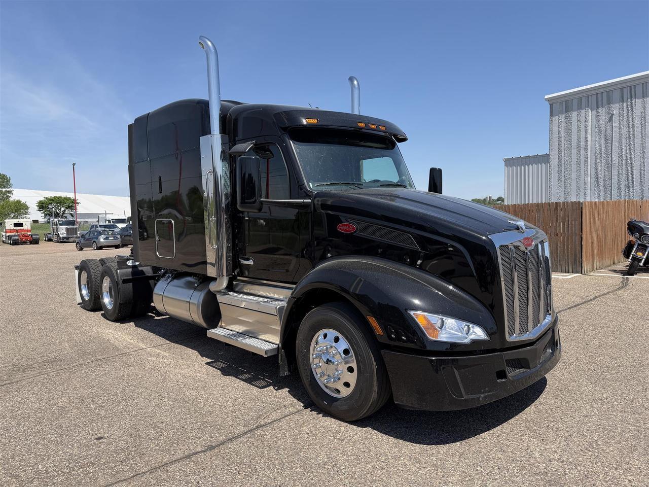 2027 Peterbilt 579 Sleeper