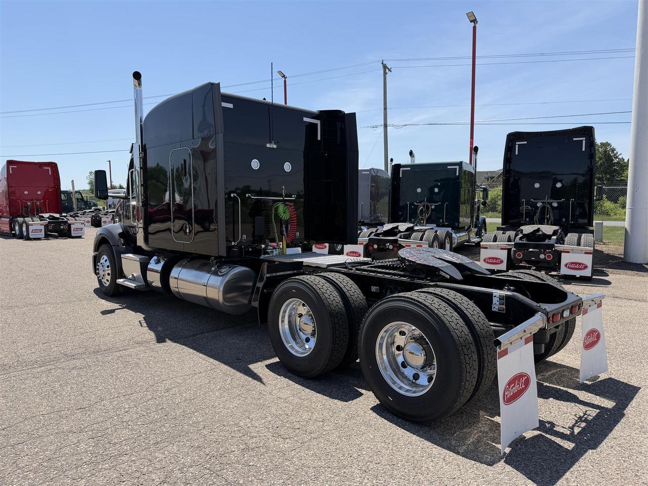 2027 Peterbilt 579 Sleeper