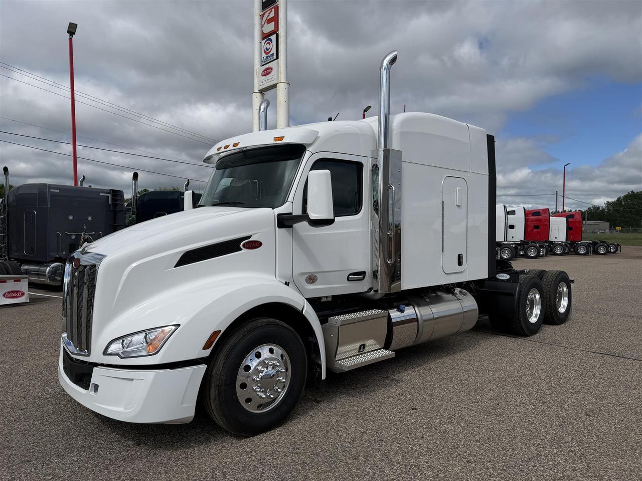 2027 Peterbilt 579 Sleeper