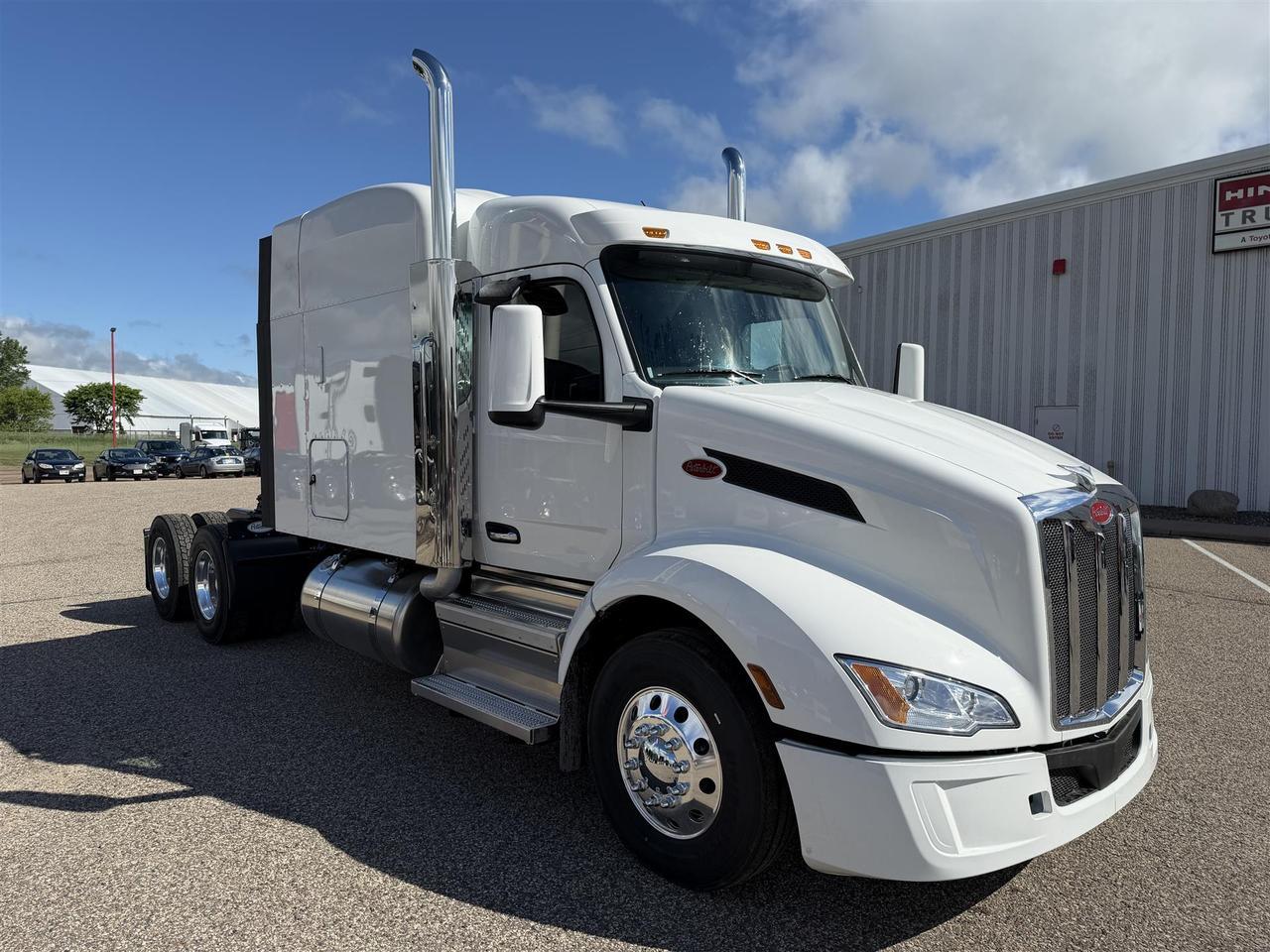 2027 Peterbilt 579 Sleeper
