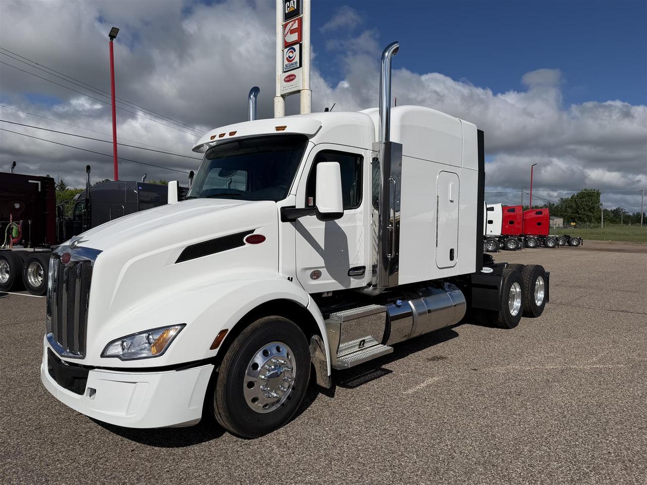 2027 Peterbilt 579 Sleeper