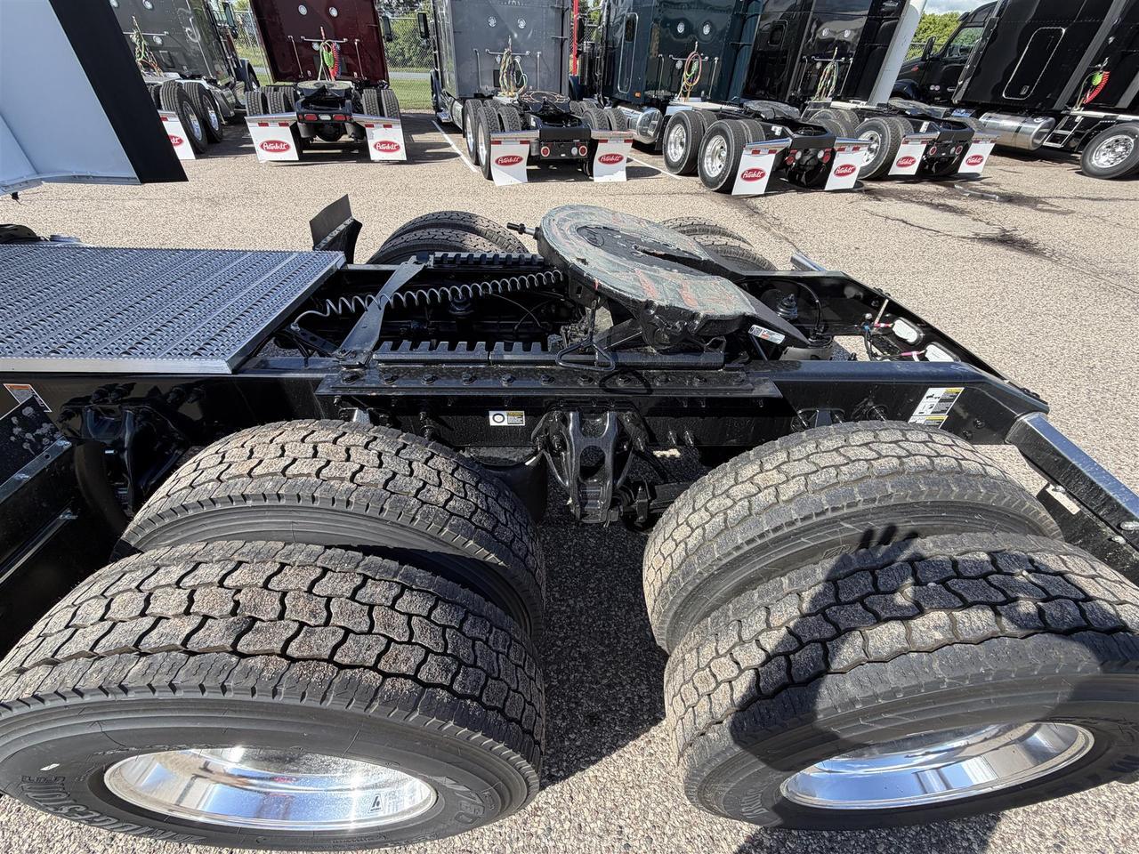 2027 Peterbilt 579 80" Double Bunk High Roof Eau Claire WI
