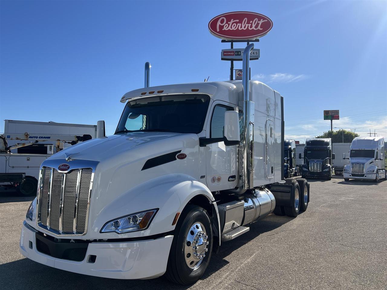 2027 Peterbilt 579 Sleeper