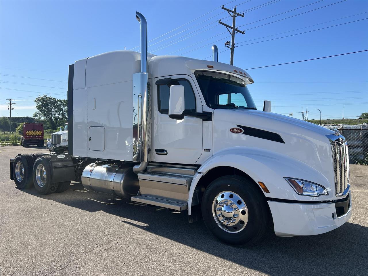2027 Peterbilt 579 80" Double Bunk High Roof Rochester MN