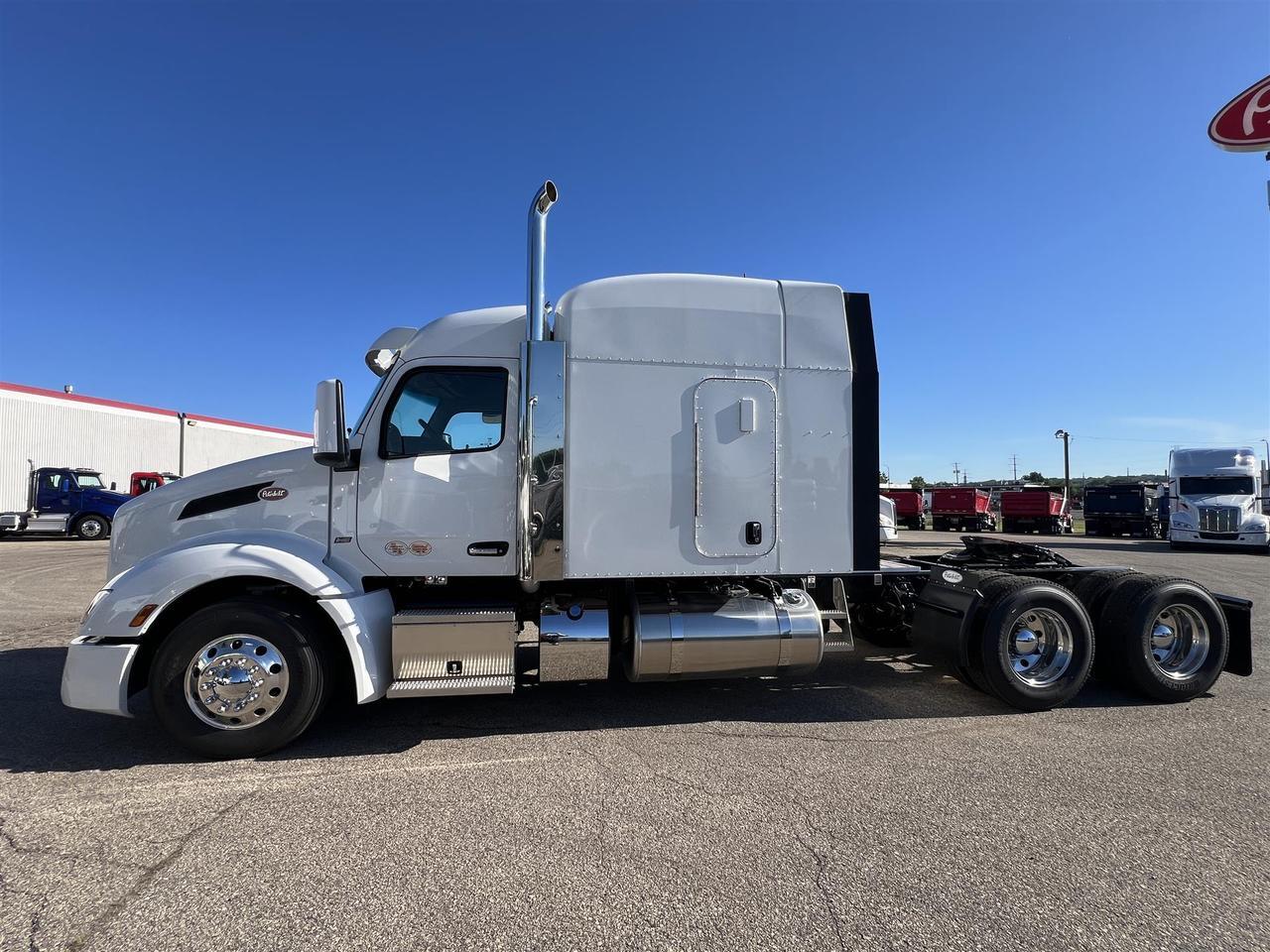 2027 Peterbilt 579 Sleeper