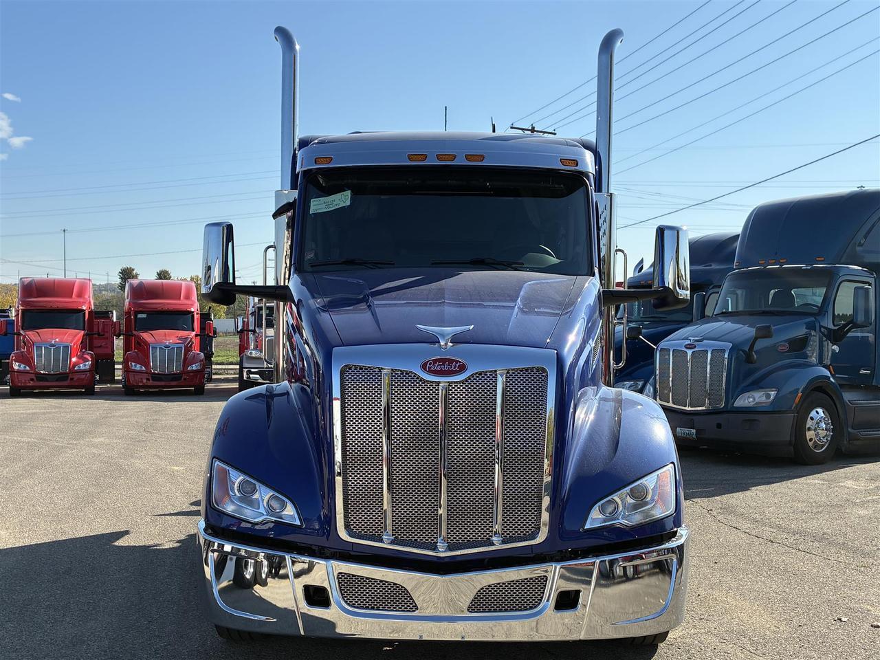 2027 Peterbilt 579 80" Double Bunk High Roof Rochester MN