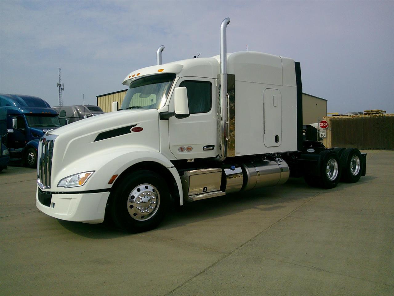 2027 Peterbilt 579 Sleeper