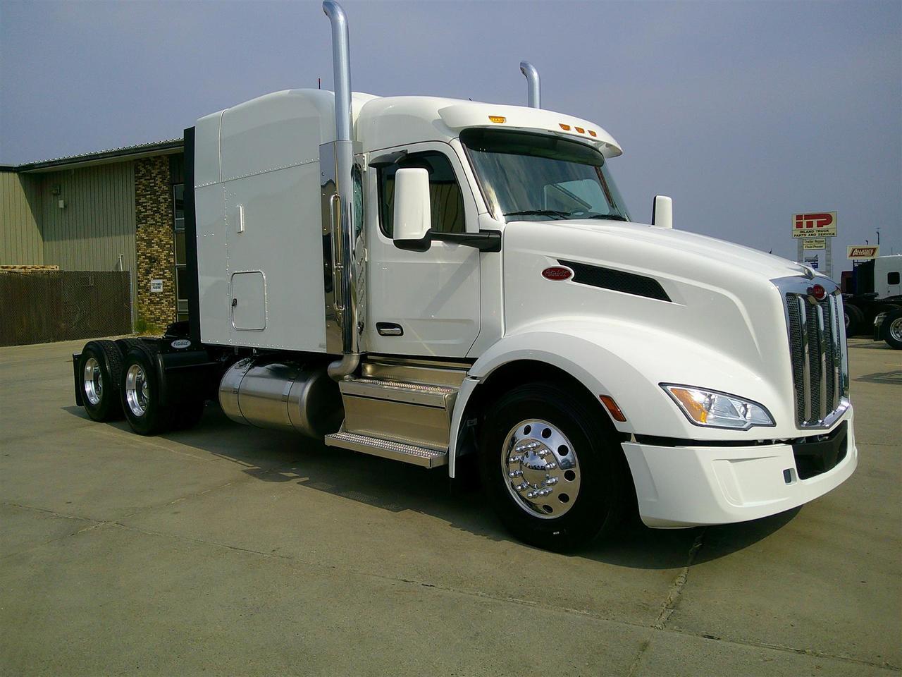 2027 Peterbilt 579 Sleeper