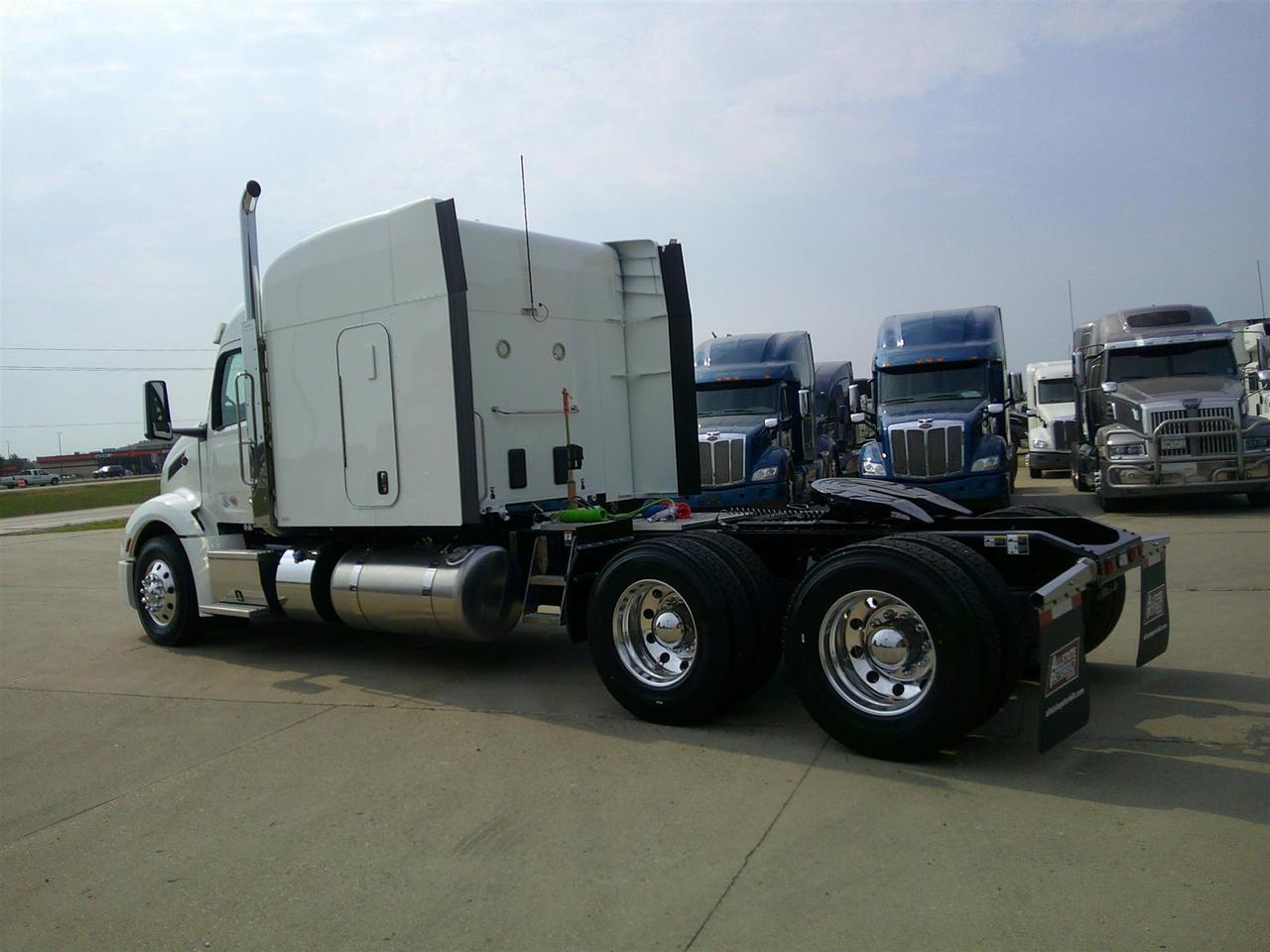 2027 Peterbilt 579 80" Double Bunk High Roof Fargo ND