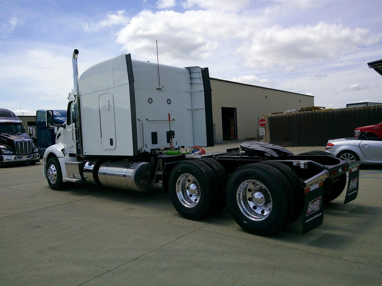 2027 Peterbilt 579 in Fargo, ND — photo 5