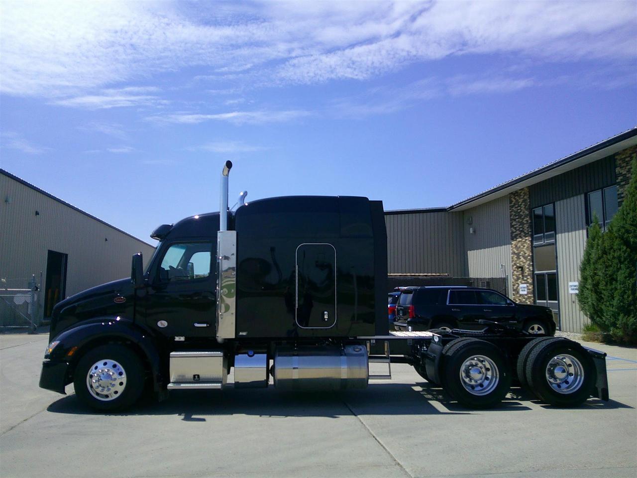 2027 Peterbilt 579 80" Double Bunk High Roof Fargo ND
