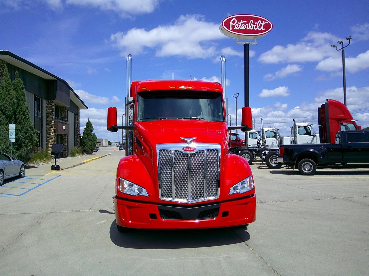 2027 Peterbilt 579 Sleeper