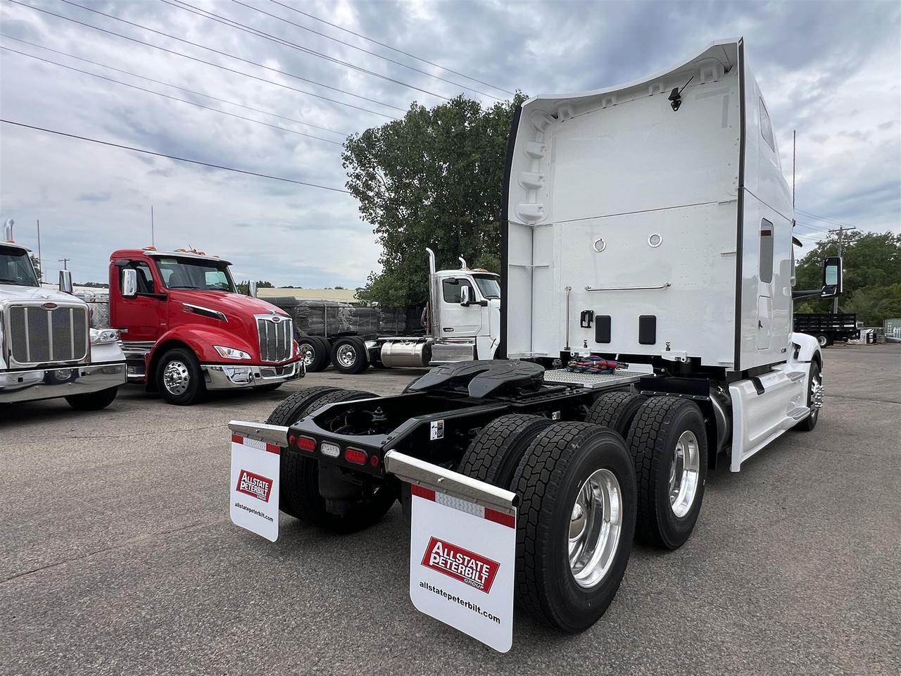 2027 Peterbilt 579 80" Double Bunk High Roof South St. Paul MN
