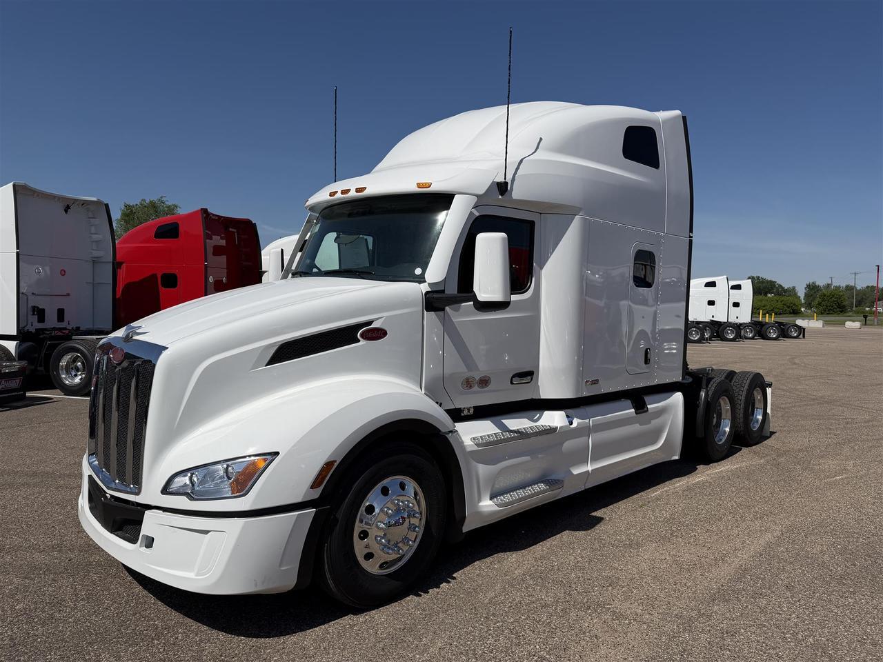 2027 Peterbilt 579 Sleeper