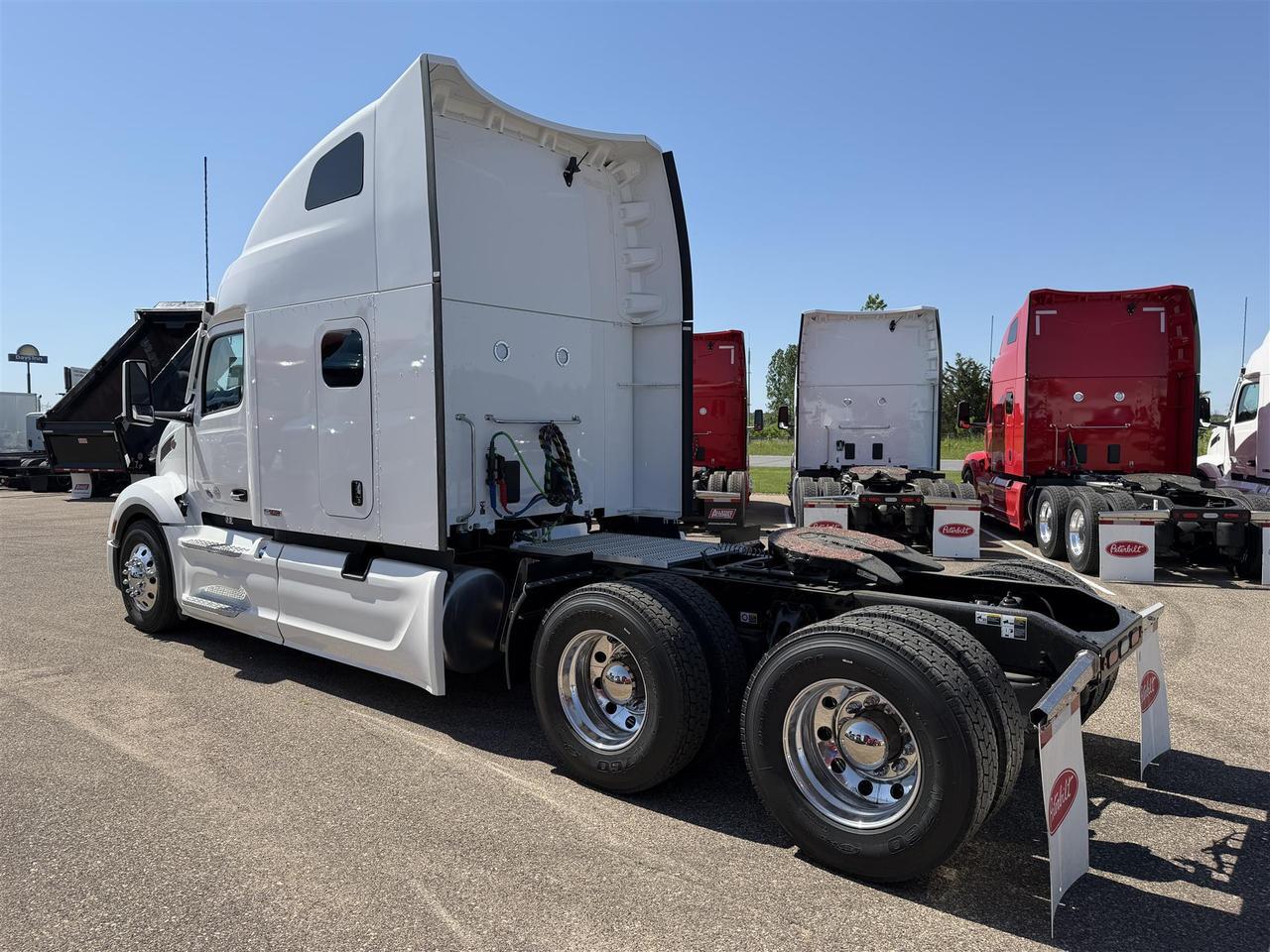 2027 Peterbilt 579 Sleeper