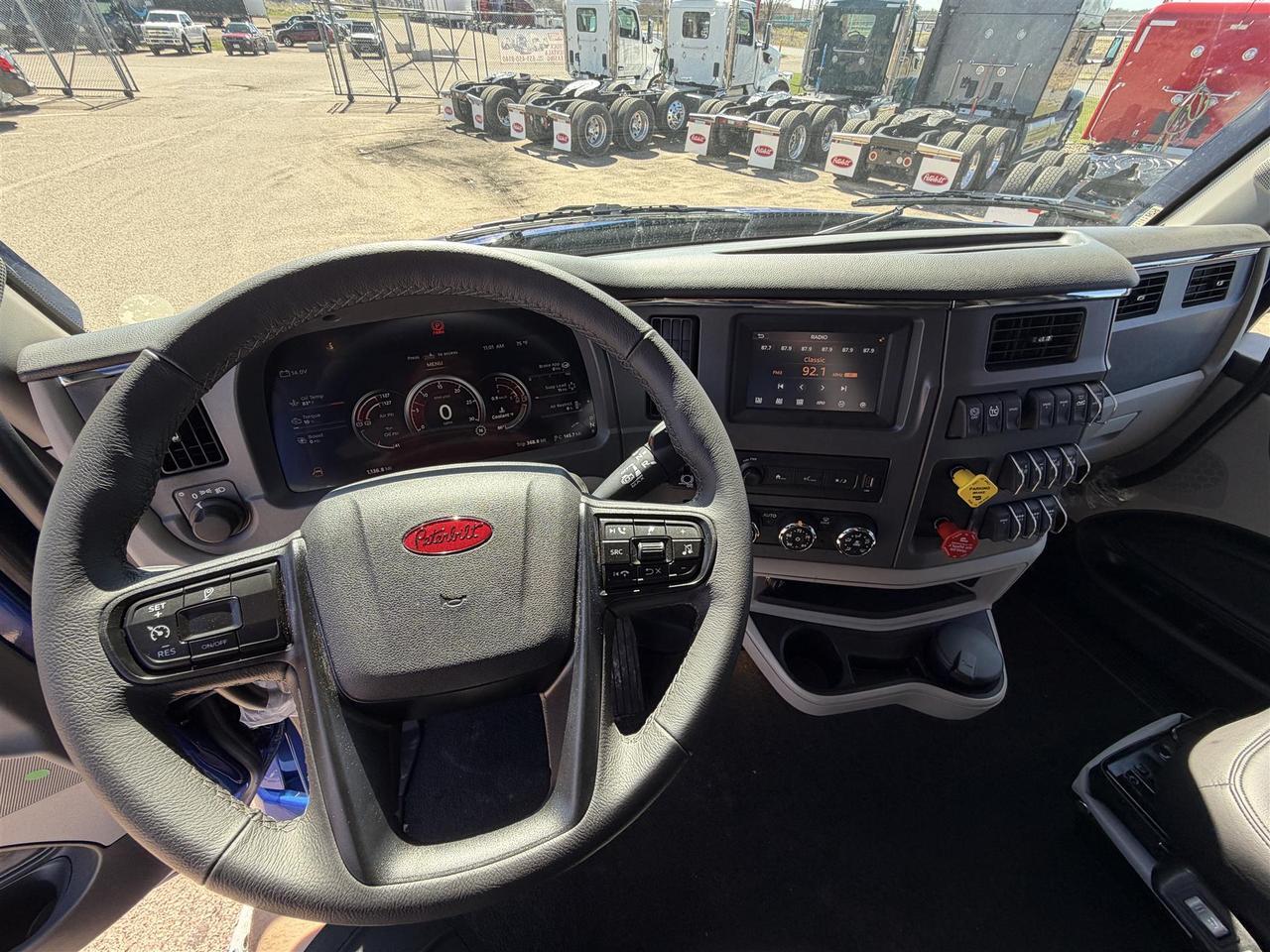 2027 Peterbilt 579 80" Double Bunk Ultraloft Eau Claire WI