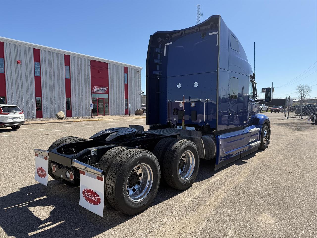 2027 Peterbilt 579 80" Double Bunk Ultraloft Eau Claire WI