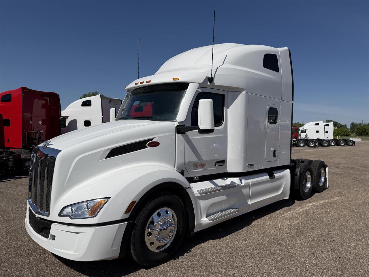 2027 Peterbilt 579 Sleeper