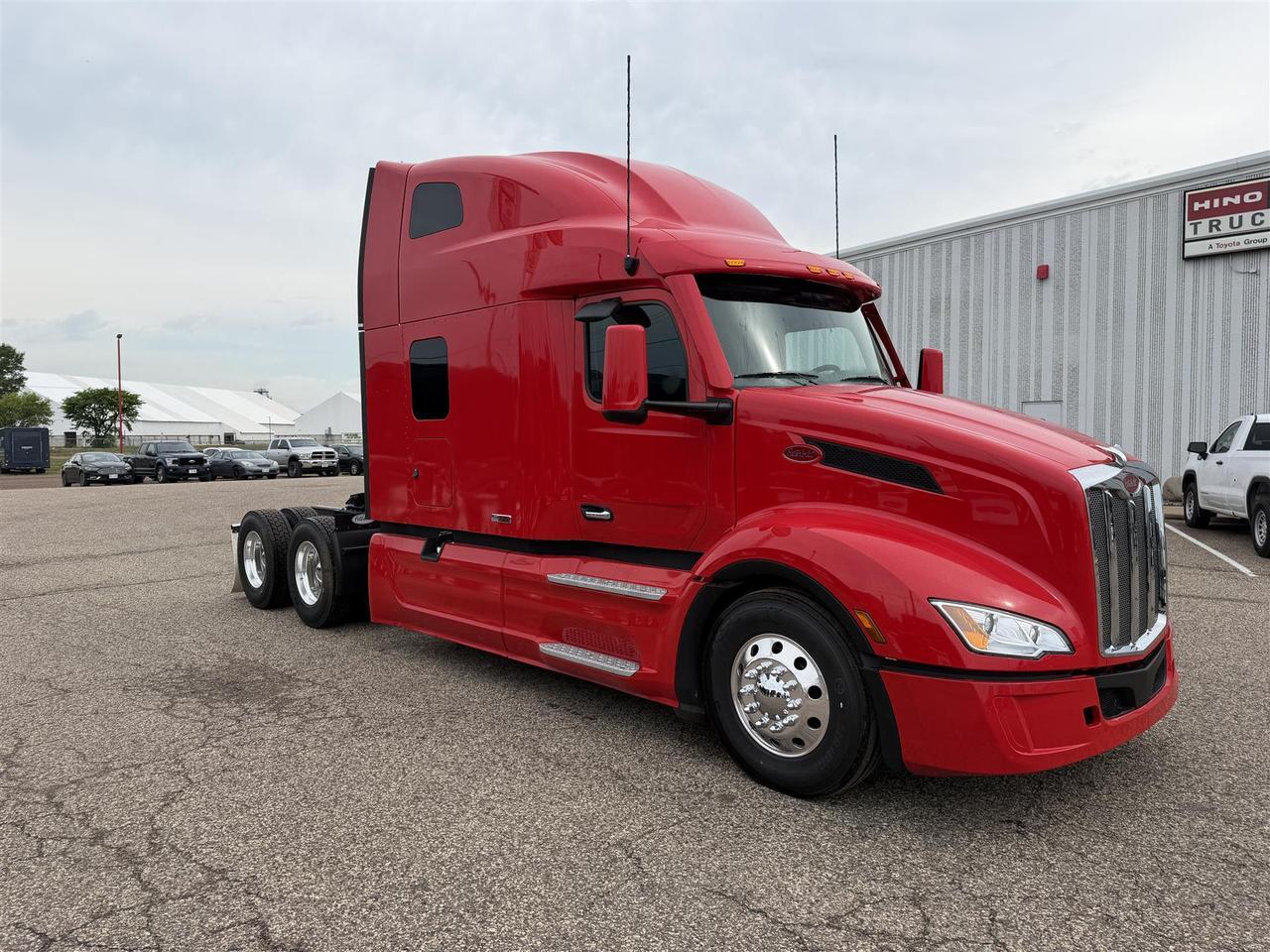 2027 Peterbilt 579 Sleeper