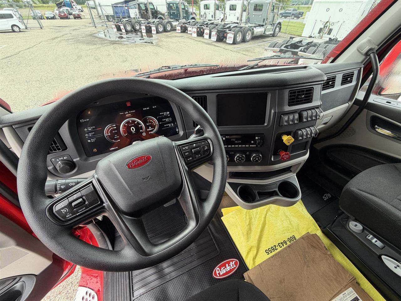 2027 Peterbilt 579 80" Double Bunk Ultraloft Eau Claire WI