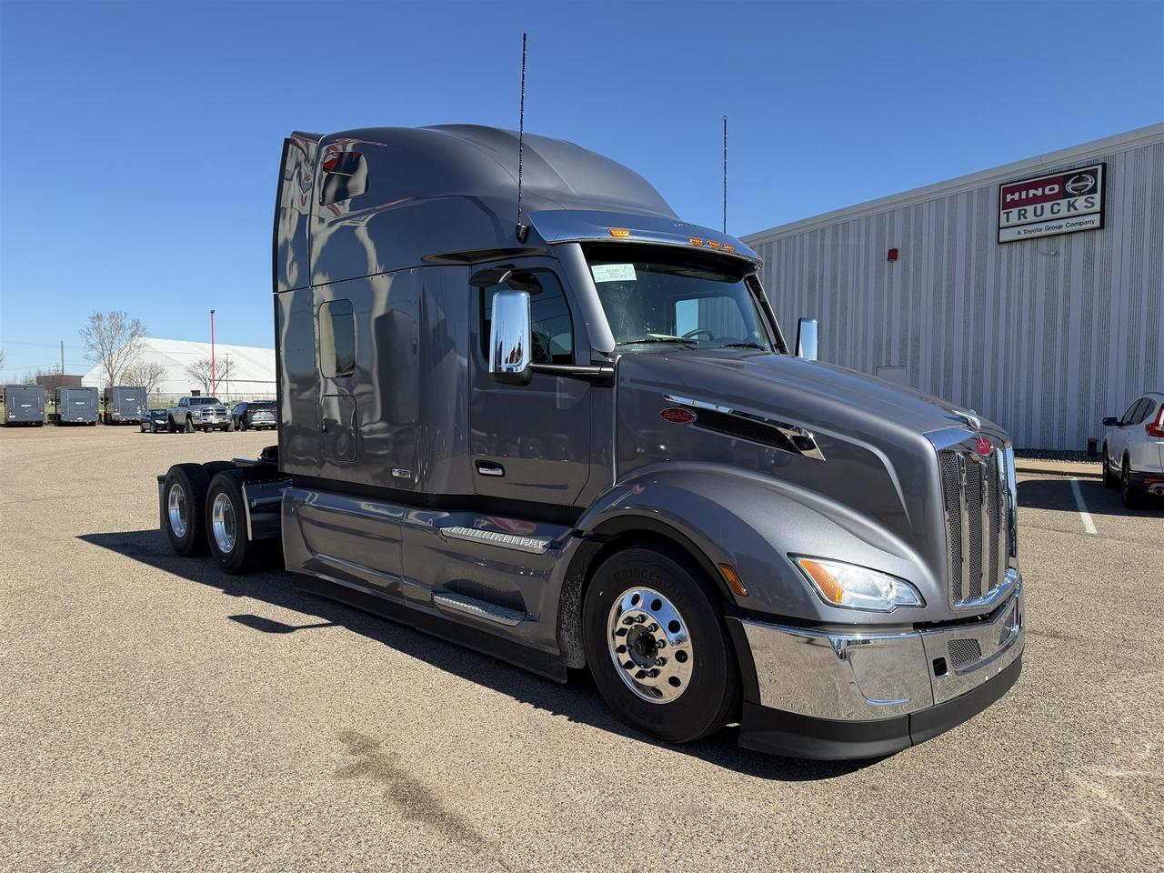 2027 Peterbilt 579 Sleeper