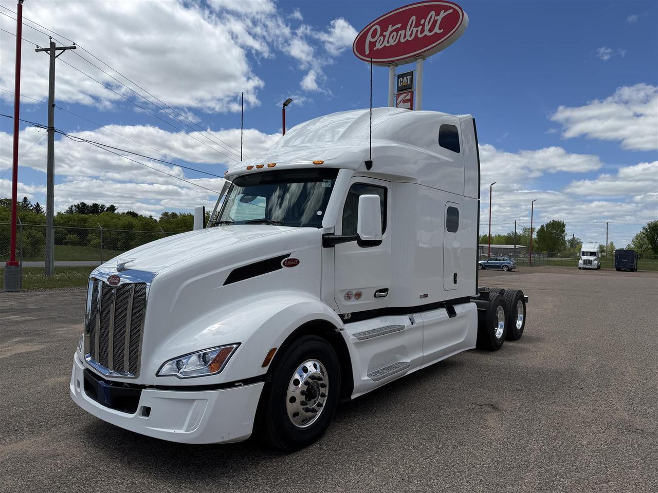 2027 Peterbilt 579 Sleeper