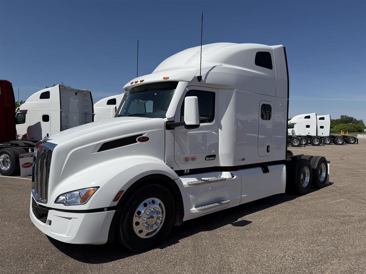 2027 Peterbilt 579 Sleeper