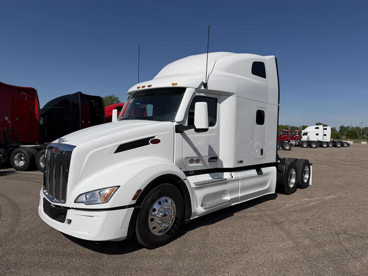 2027 Peterbilt 579 Sleeper