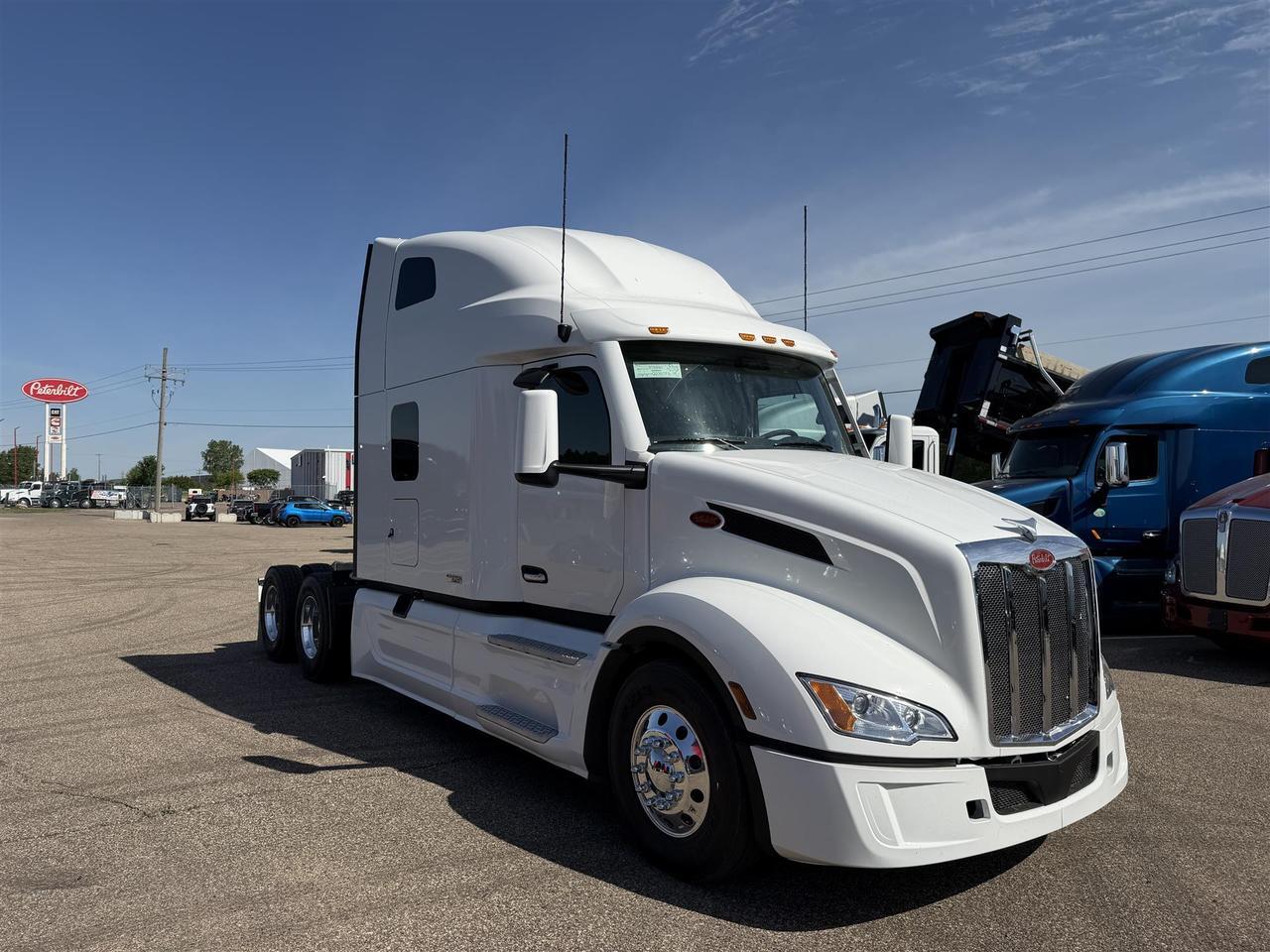 2027 Peterbilt 579 Sleeper