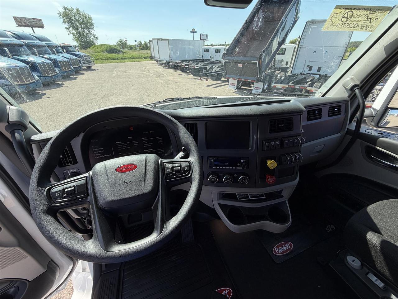 2027 Peterbilt 579 80" Double Bunk Ultraloft Eau Claire WI