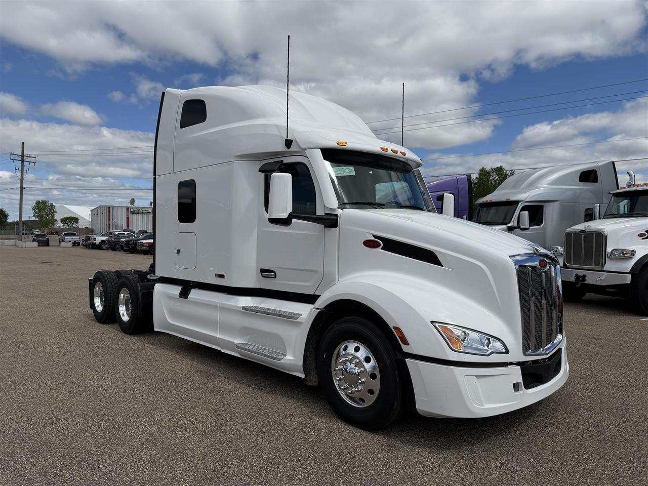 2027 Peterbilt 579 Sleeper