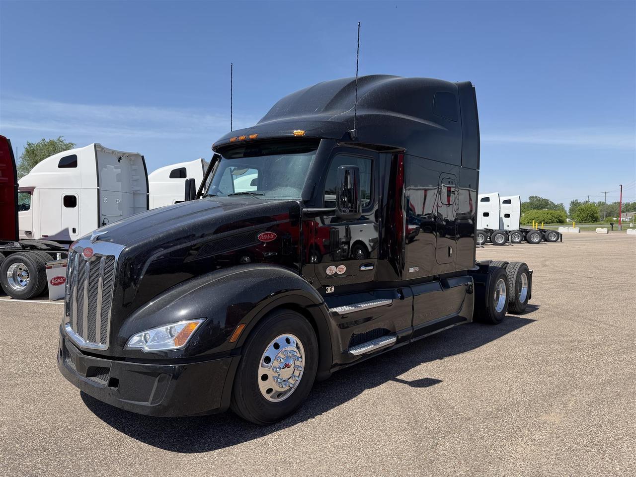 2027 Peterbilt 579 Sleeper