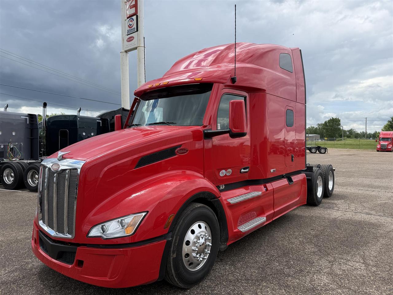 2027 Peterbilt 579 Sleeper