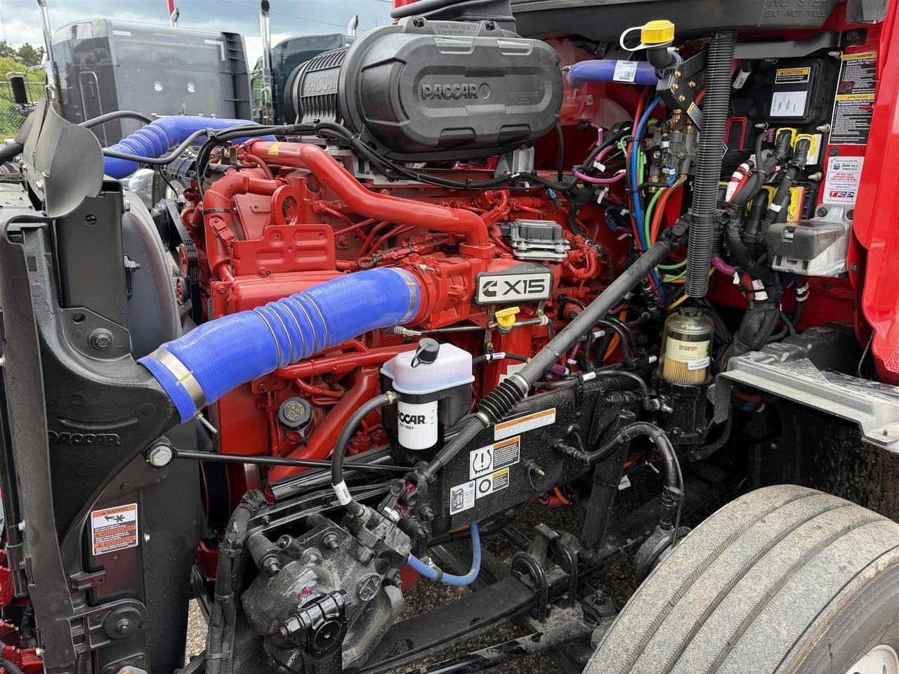 2027 Peterbilt 579 80" Double Bunk Ultraloft Eau Claire WI