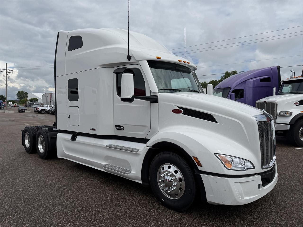 2027 Peterbilt 579 Sleeper