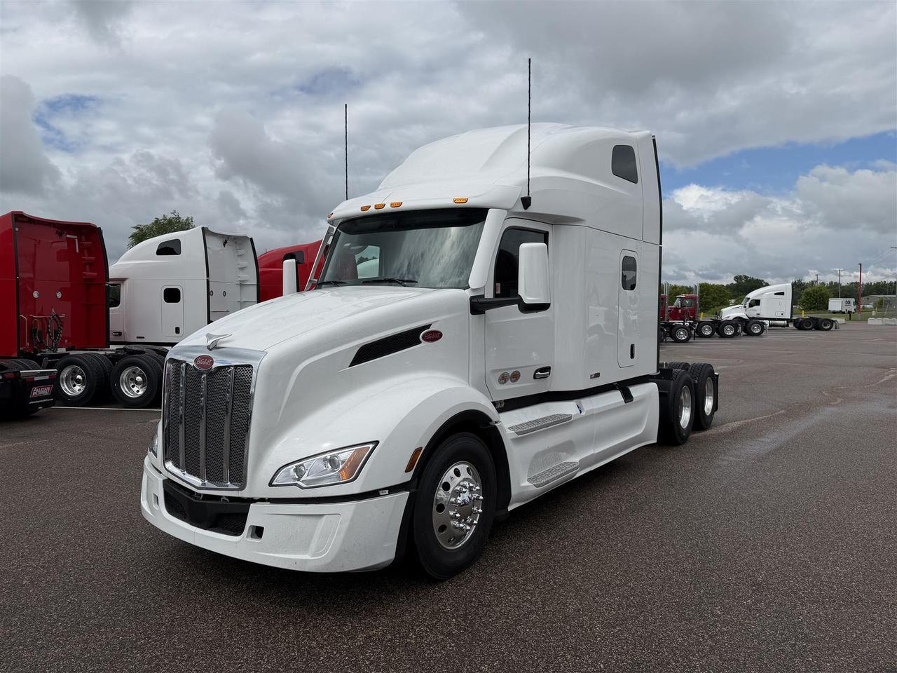 2027 Peterbilt 579 Sleeper