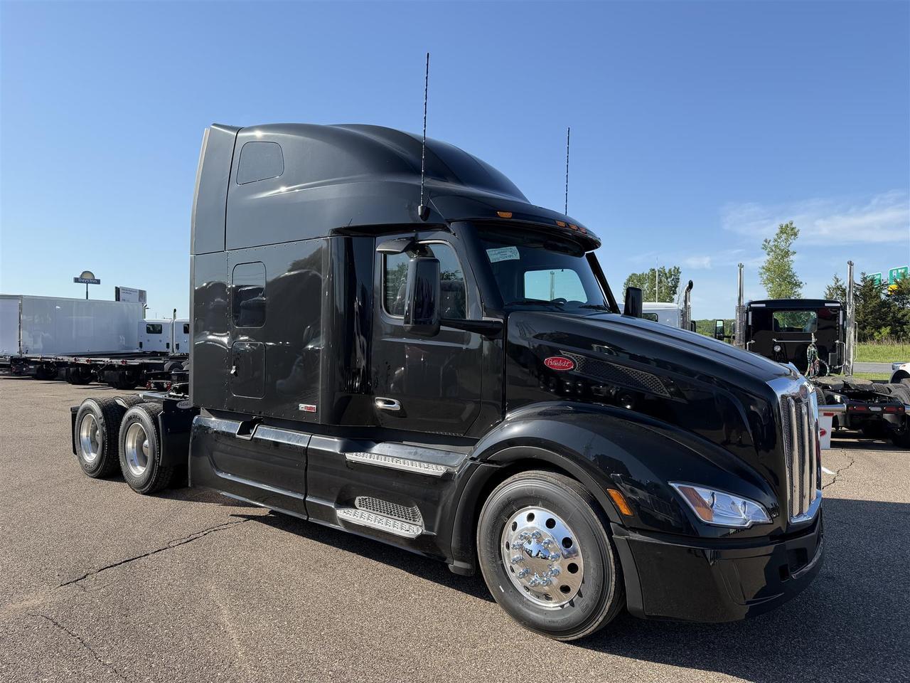 2027 Peterbilt 579 Sleeper