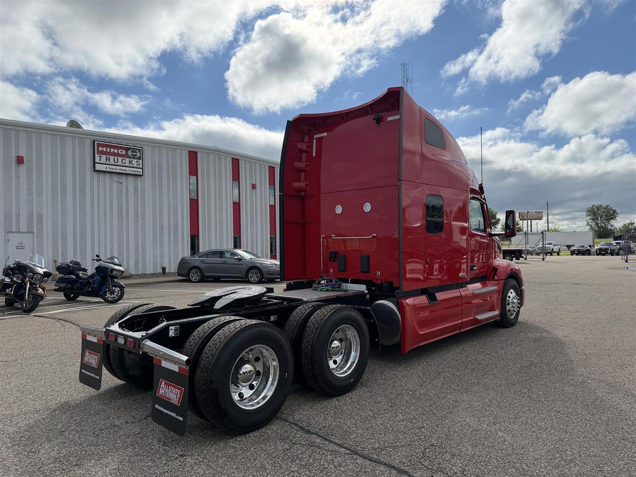 2027 Peterbilt 579 in Eau Claire, WI — photo 3