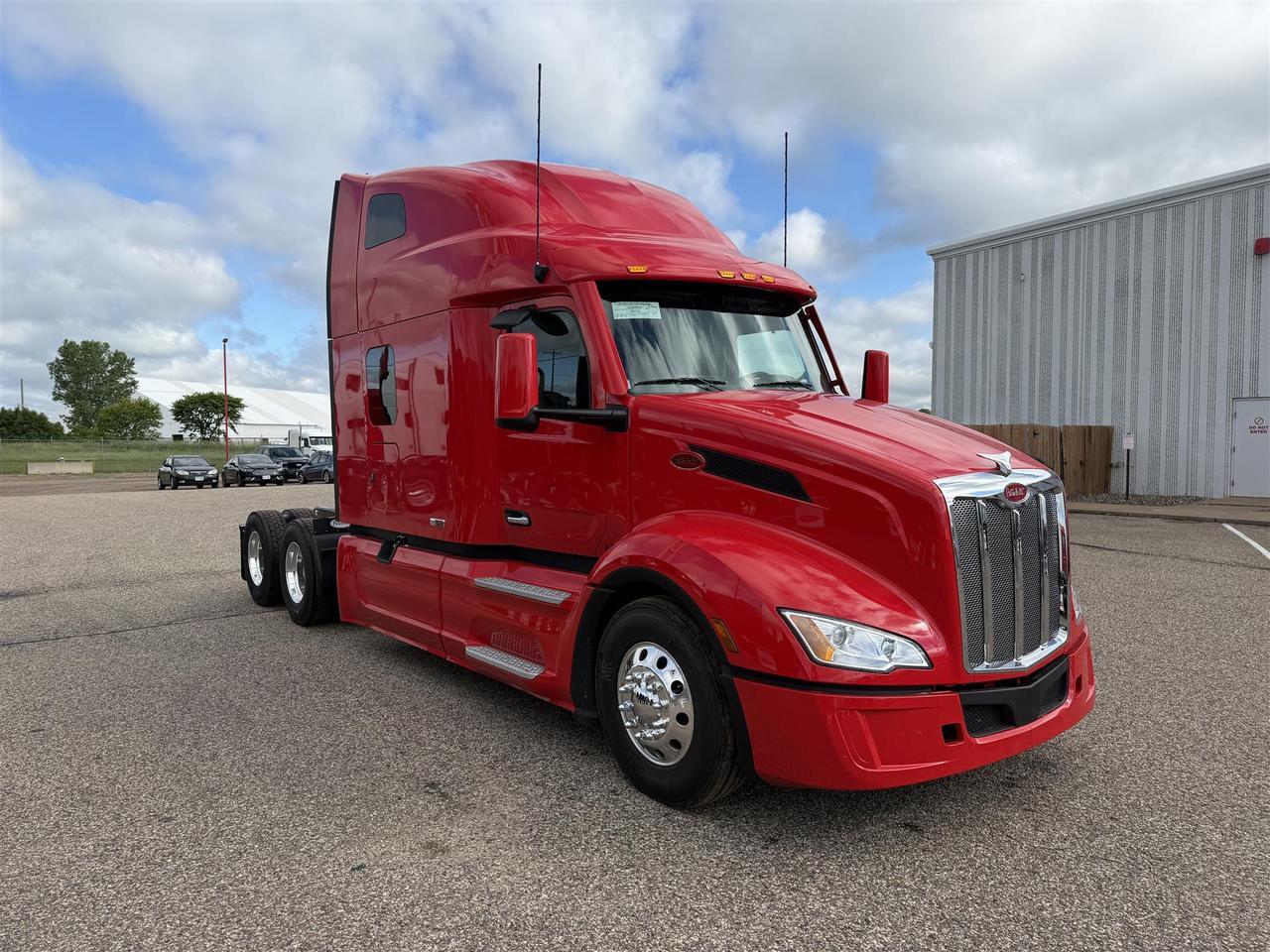 2027 Peterbilt 579 Sleeper