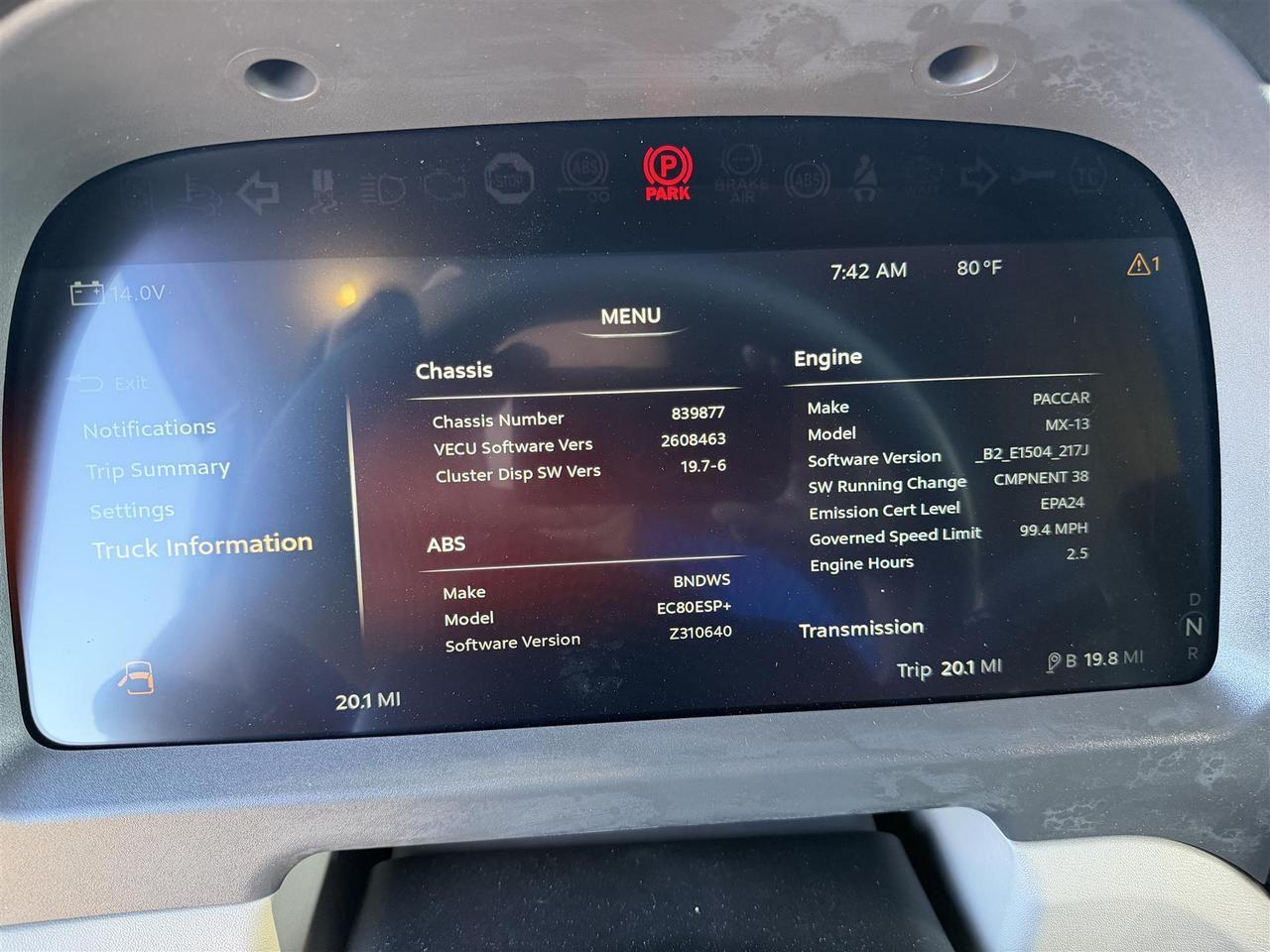 2027 Peterbilt 579 80" Double Bunk Ultraloft Eau Claire WI